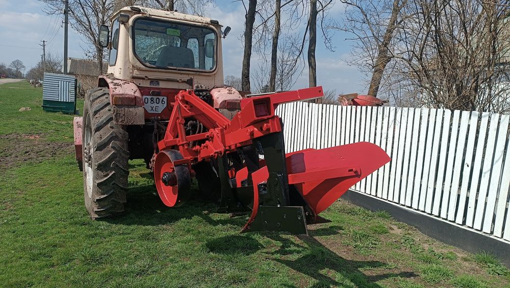 Продам плуг ПЛН-3-35.