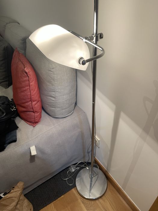 Candeeiro de pé AREA