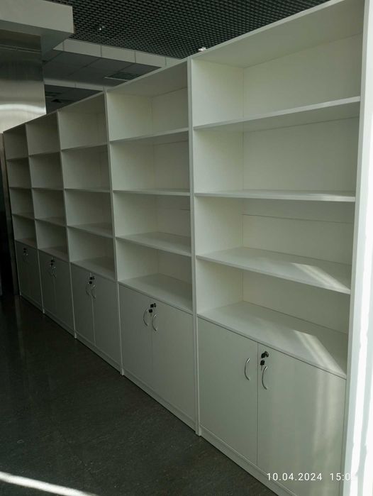 Торгові стелажі. Каса. Гачки. Вітрини. Торгове обладнання магазин. ДСП