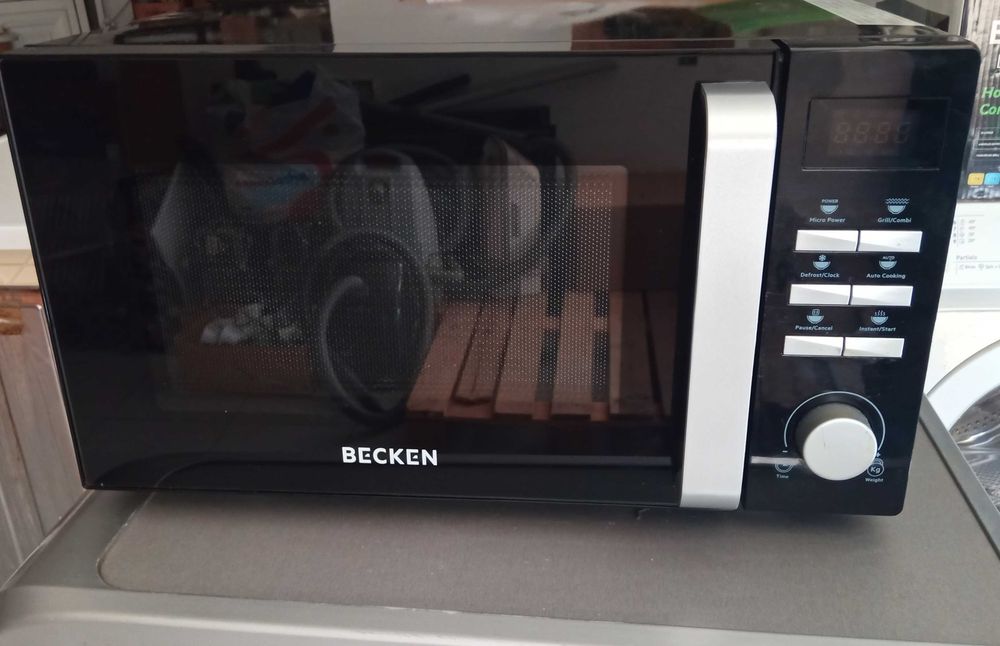 Micro-ondas com grill 25 litros