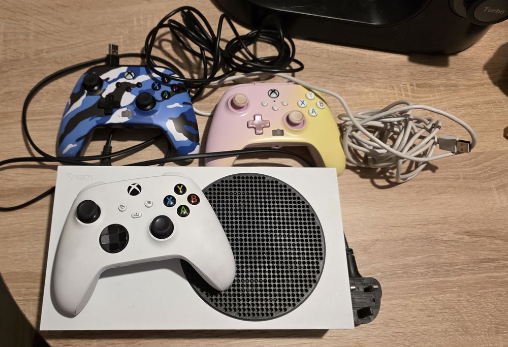 Xbox seria S plus 3 pady