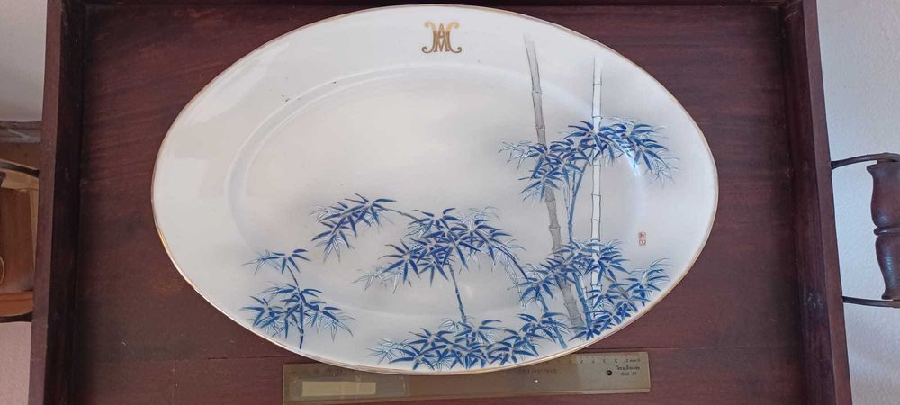 Antiguidade *Serviço de mesa loiça feita mão no Japão 98 peças