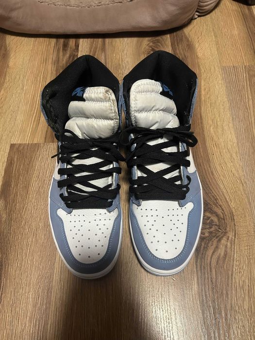 Nike Air Jordan 1 UNC