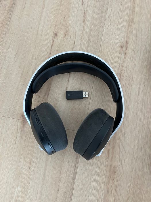 PlayStation 5 Standard + Fones PS5 Pulse 3D