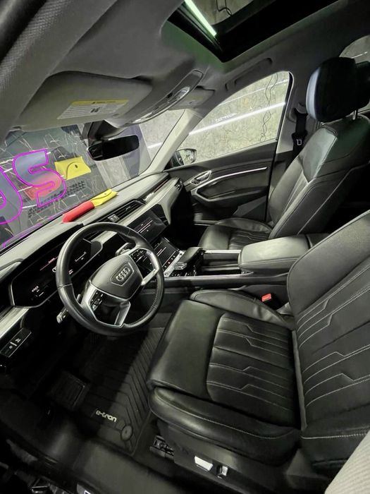 Audi e-tron 2020 VIN WA13AAGE4MB020984 фото оголошення 17 з 22