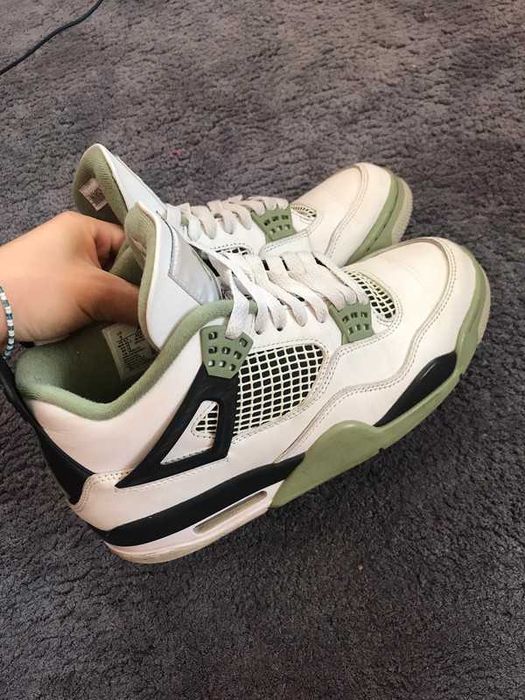 Jordan 4 Retro Seafoam 40 EU / 7US / 25 CM