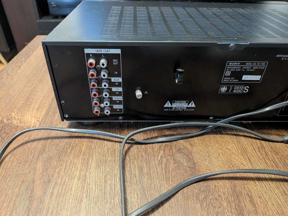 Wzmacniacz Sony F190