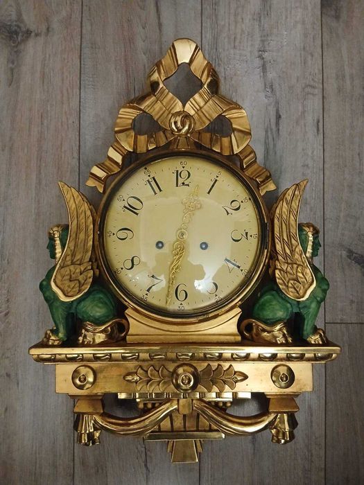 Настінний позолочений годинник , зроблено в Європі,дуже гарний, робочи