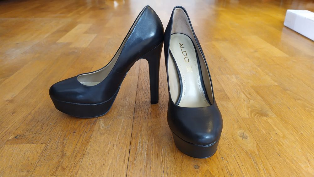 Szpilki na koturnie Aldo 38/39