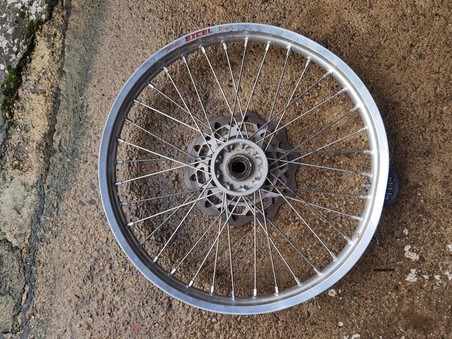 Vendo roda Excel takasago 21