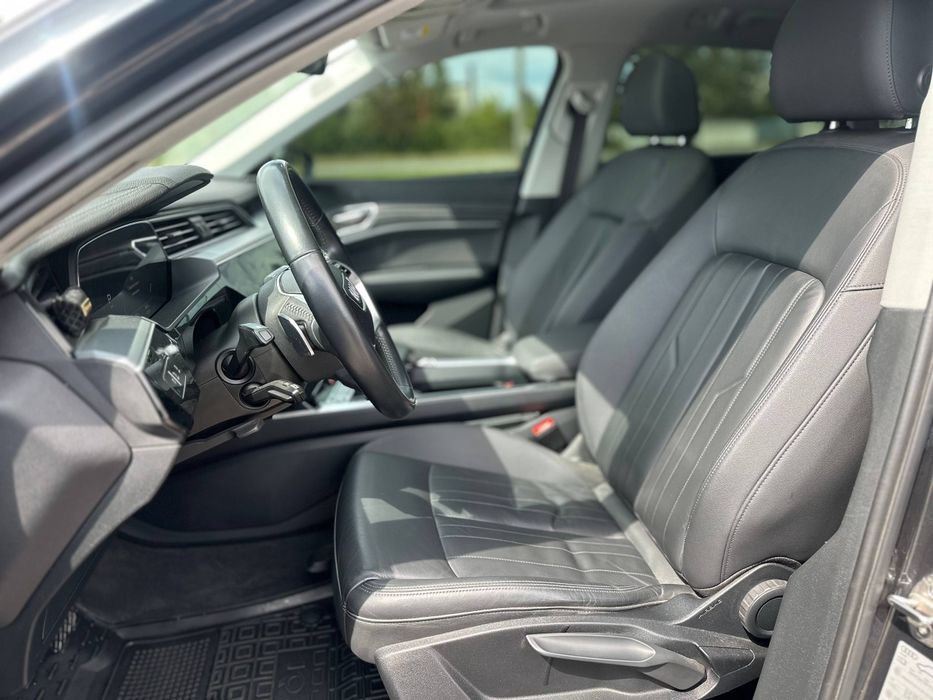 Продам AUDI Е-tron 2020
