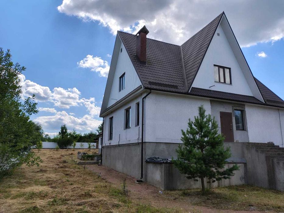 Продається будинок, можлива оплата на банківський рахунок