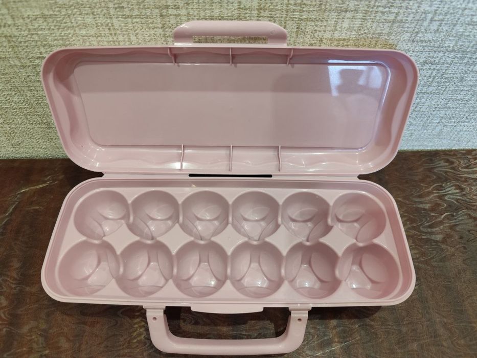 Лоток для яєць пластиковий