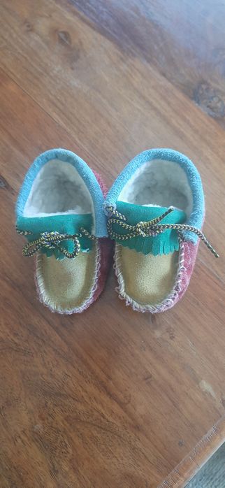 Sapatos bebé várias cores