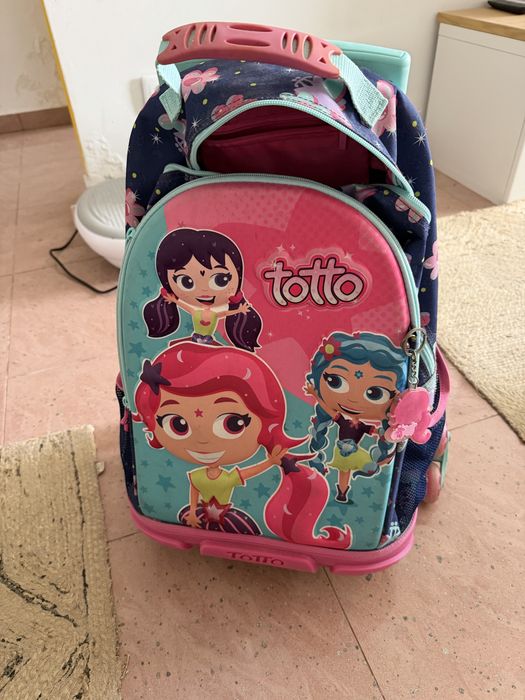Mochila Escolar Totto com Rodas para Menina