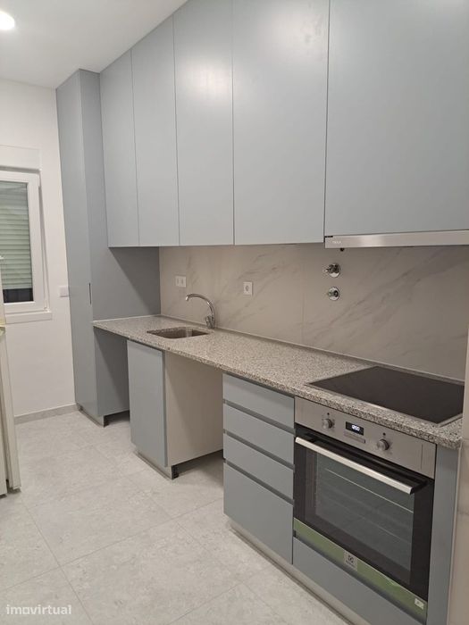 T2 Arrendamento Restelo