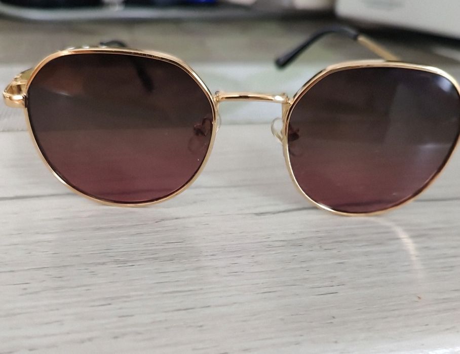 Окуляри сонцезахисні