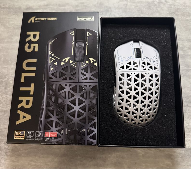 Мишка Attack Shark R5 Ultra PAW3950MAX з карбону бездротова ігрова