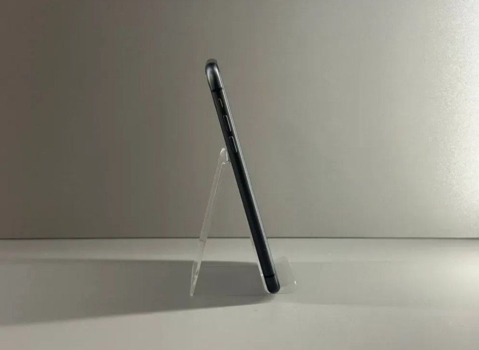 iPhone 11 чорний на 256