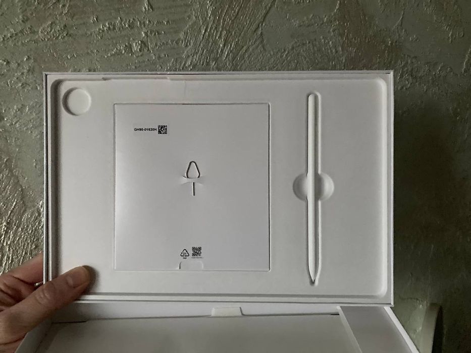 Samsung Galaxy Tab S10 FE 8/128 WiFi (OFFICIAL, гарантия)