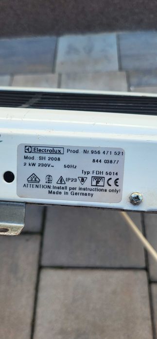 Ścienny ogrzewacz  termowentylator łazienkowy Elektrolux