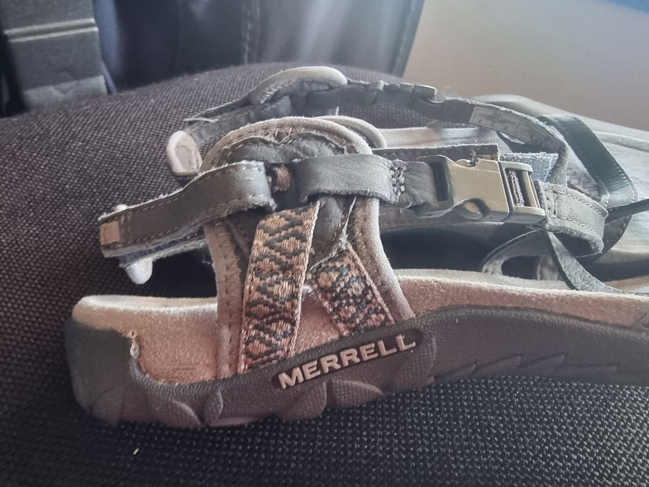 USADAS em CASA 1x: Sandálias MERRELL senhora N39 C/ portes incluso