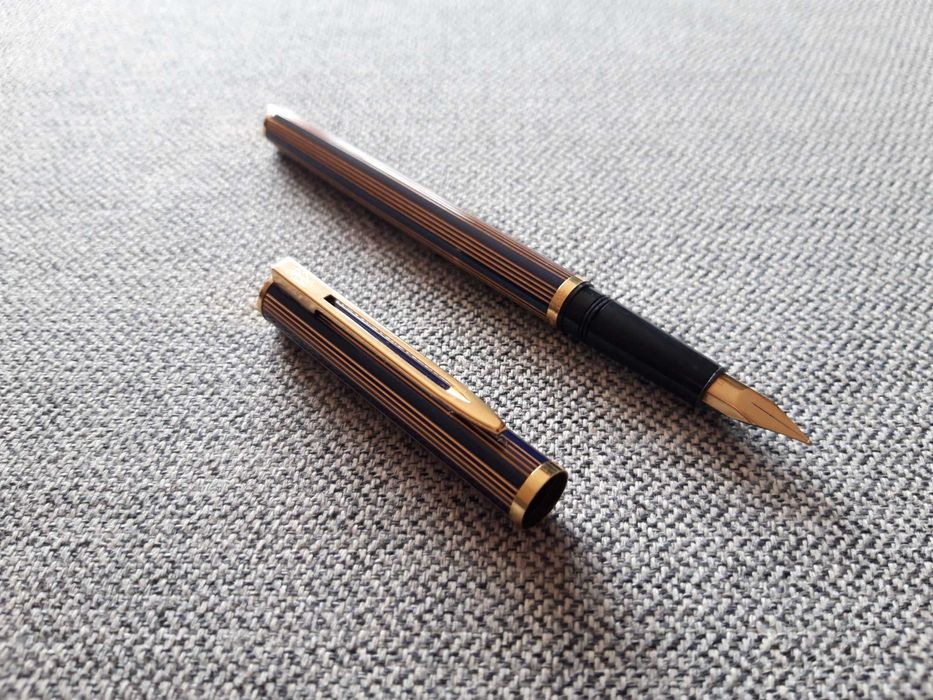 Caneta de tinta permanente "WATERMAN"