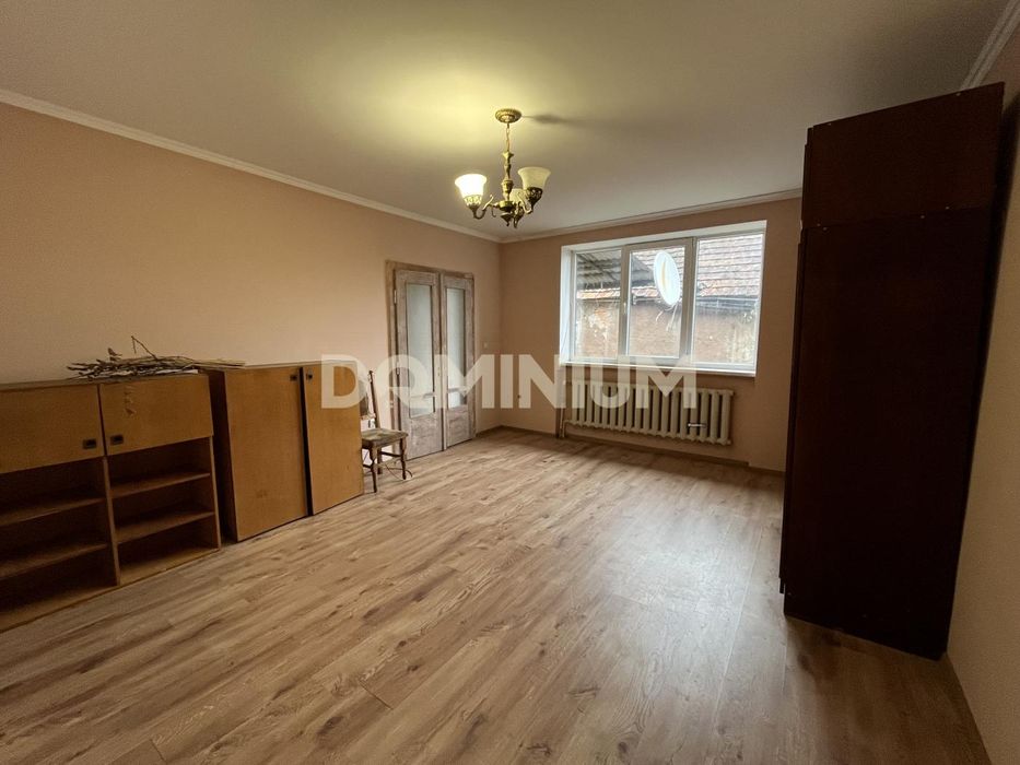 Продається будинок в м.Тячів