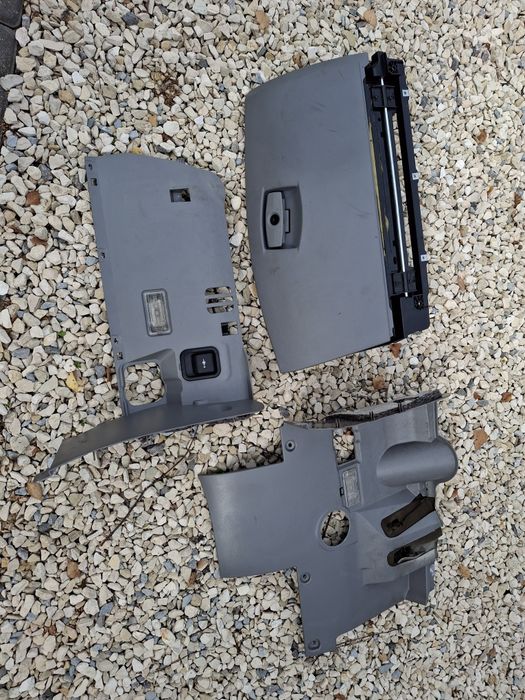 Elementy Osłon Konsoli Srodkowej Schowek BMW E60 E61 Kolor Szary