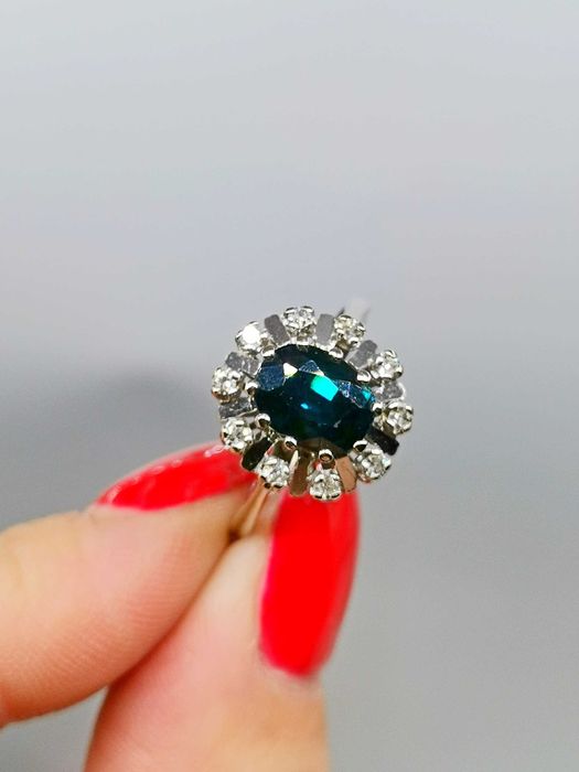 Pierścionek z szafirem 1,80 ct