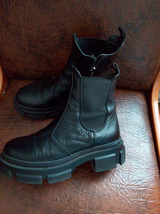 Кожаные ботинки - размер 36