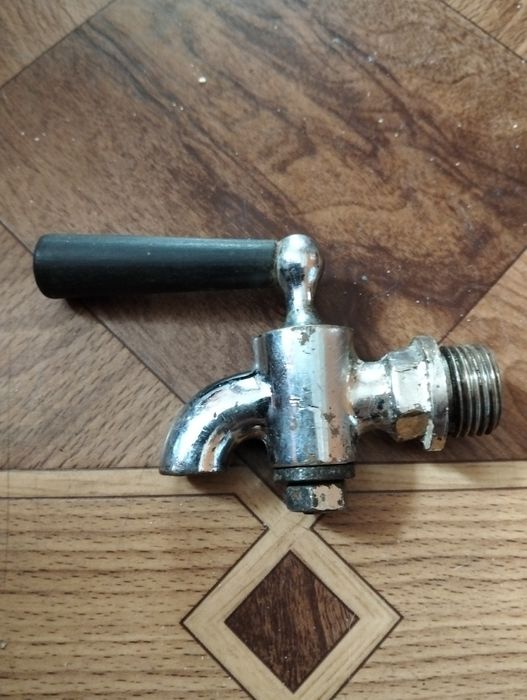 Кран латунь хромированый. Резьба 1/2".
