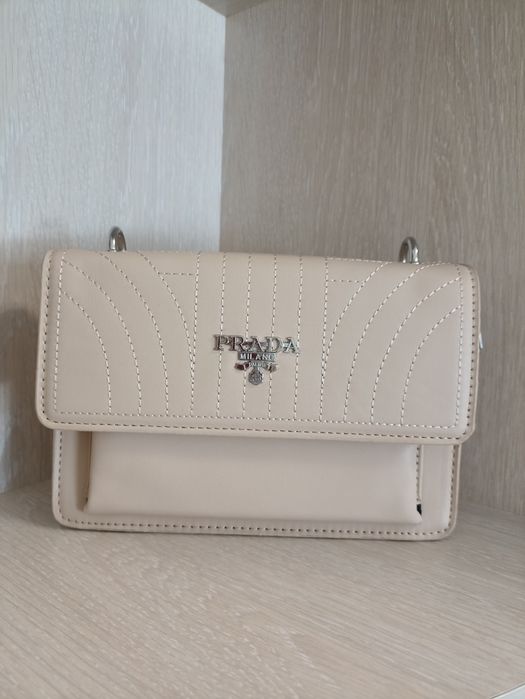 Сумка Prada,  під бренд