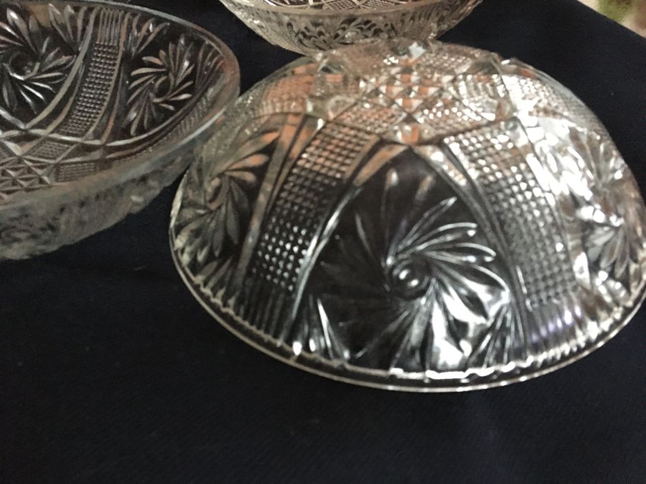 Salaterki, misy szklane, PRL, śr 22 cm