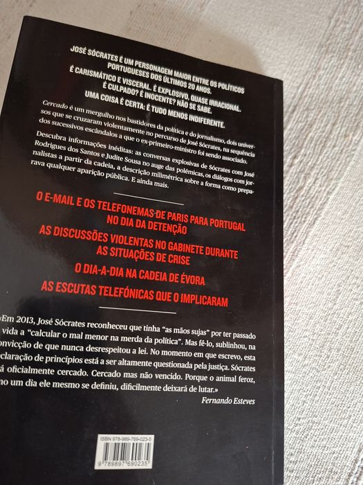 Cercado livro sobre José Sócrates
