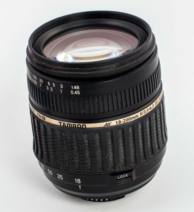 Objetiva Tamron 18-200mm, para Nikon
