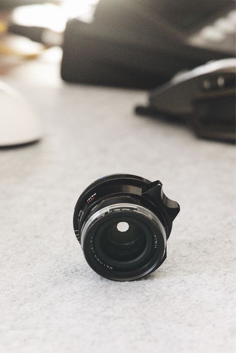 Voigtländer 35mm f/2 Ultron Type III – Leica M