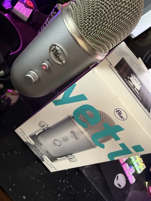 Mikrofon Blue Yeti srebrny