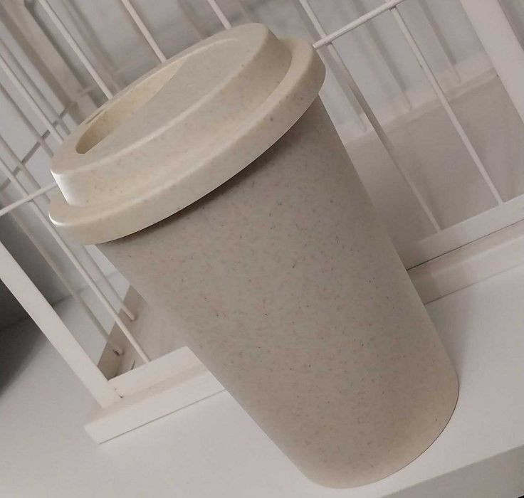 Термокружка светлая, новая