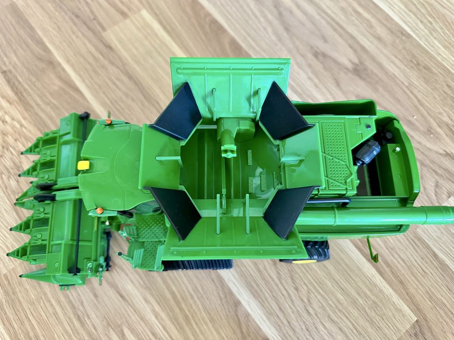 Коллекционный Комбайн John Deere S780 1:32 (Siku; Tomy Britains; ERTL)