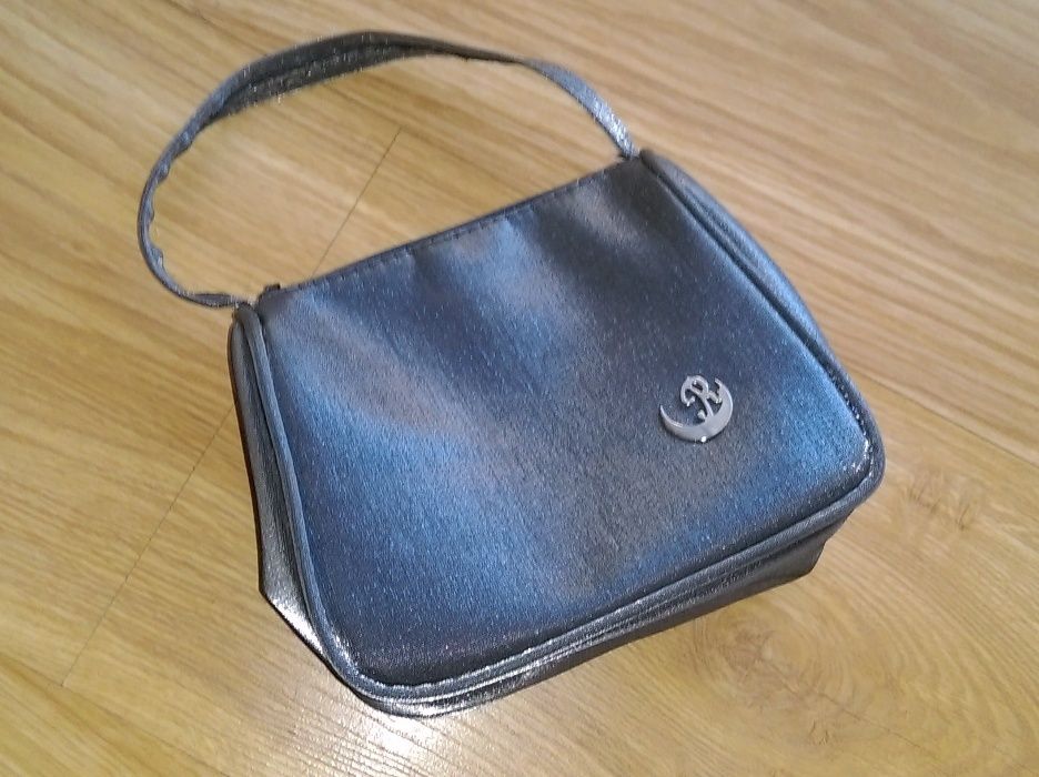 Torebka mała do ręki srebrna, śliczna, elegancka wesele impreza