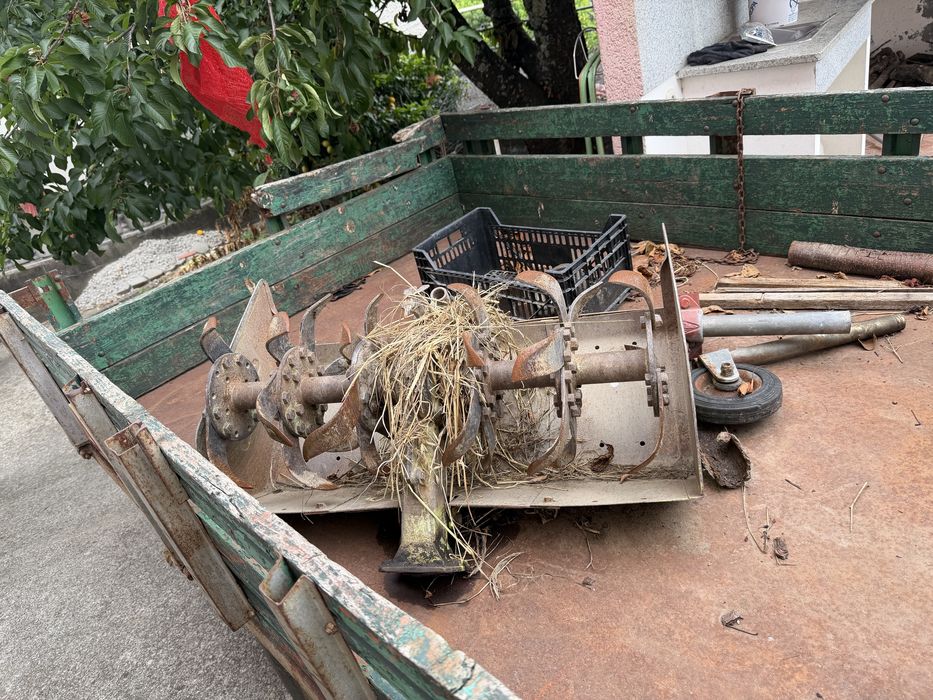 Vendo motocultivador 14cv com alfaias