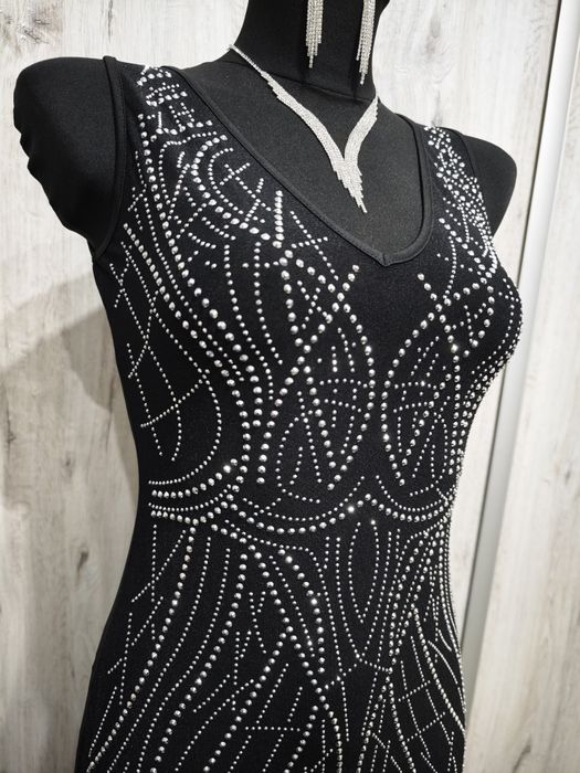 Nowa długa czarna sukienka przód cały ozdobiony cyrkoniami roz xs-m