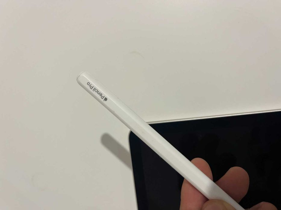 iPad Air 11" 128GB + Apple Pencil Pro + Capa | 100% Bateria Novo