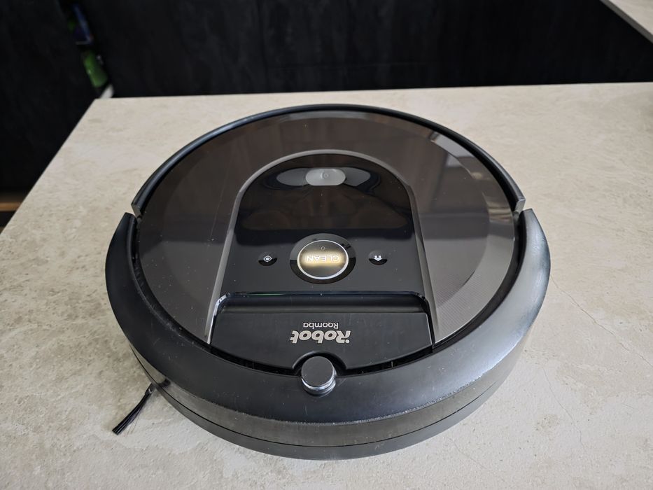 iRobot Roomba i7
