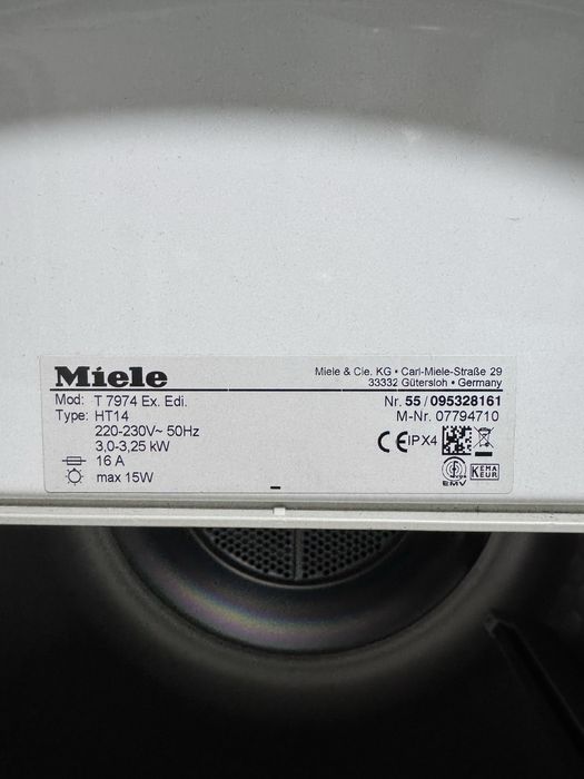 Продам сушильну машину Miele промислову