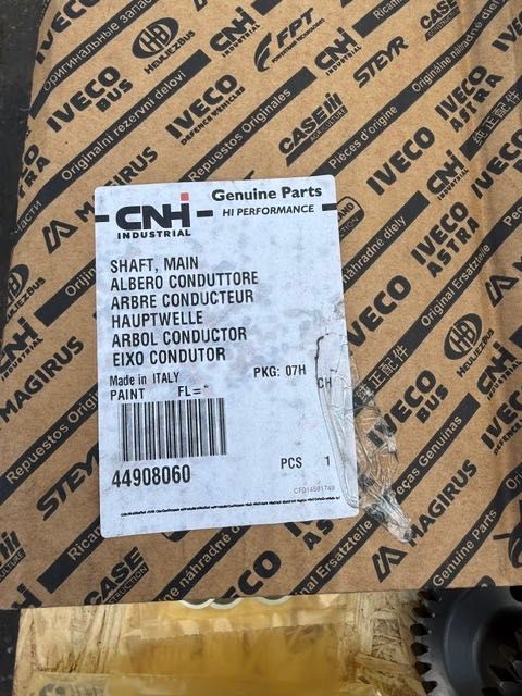 Wałek Glowny 44908060 case new holland skrzynia most