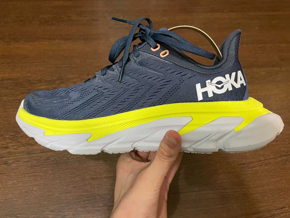 Кросівки Hoka Clifton Edge.     Р 40 2/3    25.5см