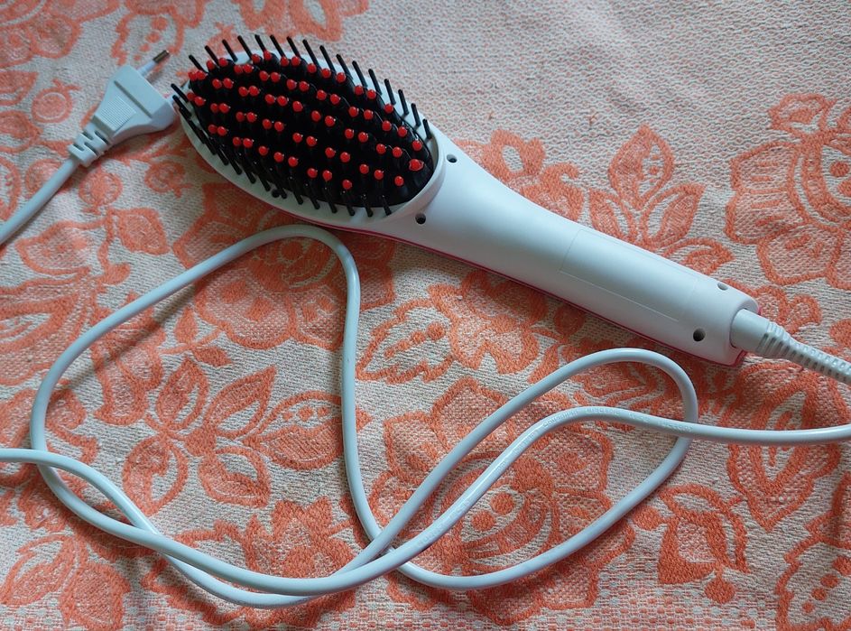 Гребінець-випрямляч