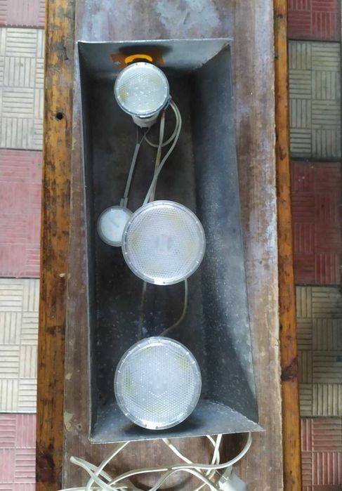 Аквариум . Крышки для аквариумов с лампами освещения. Фигурки.